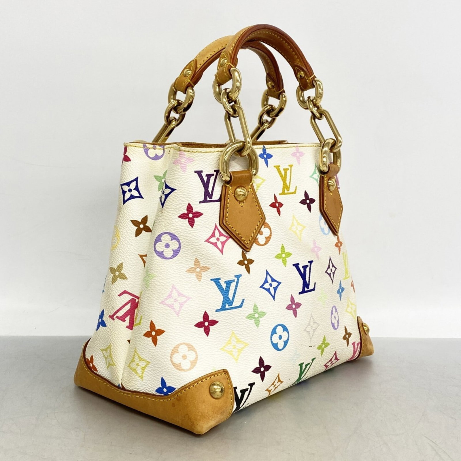 Handbag by Louis Vuitton - 2