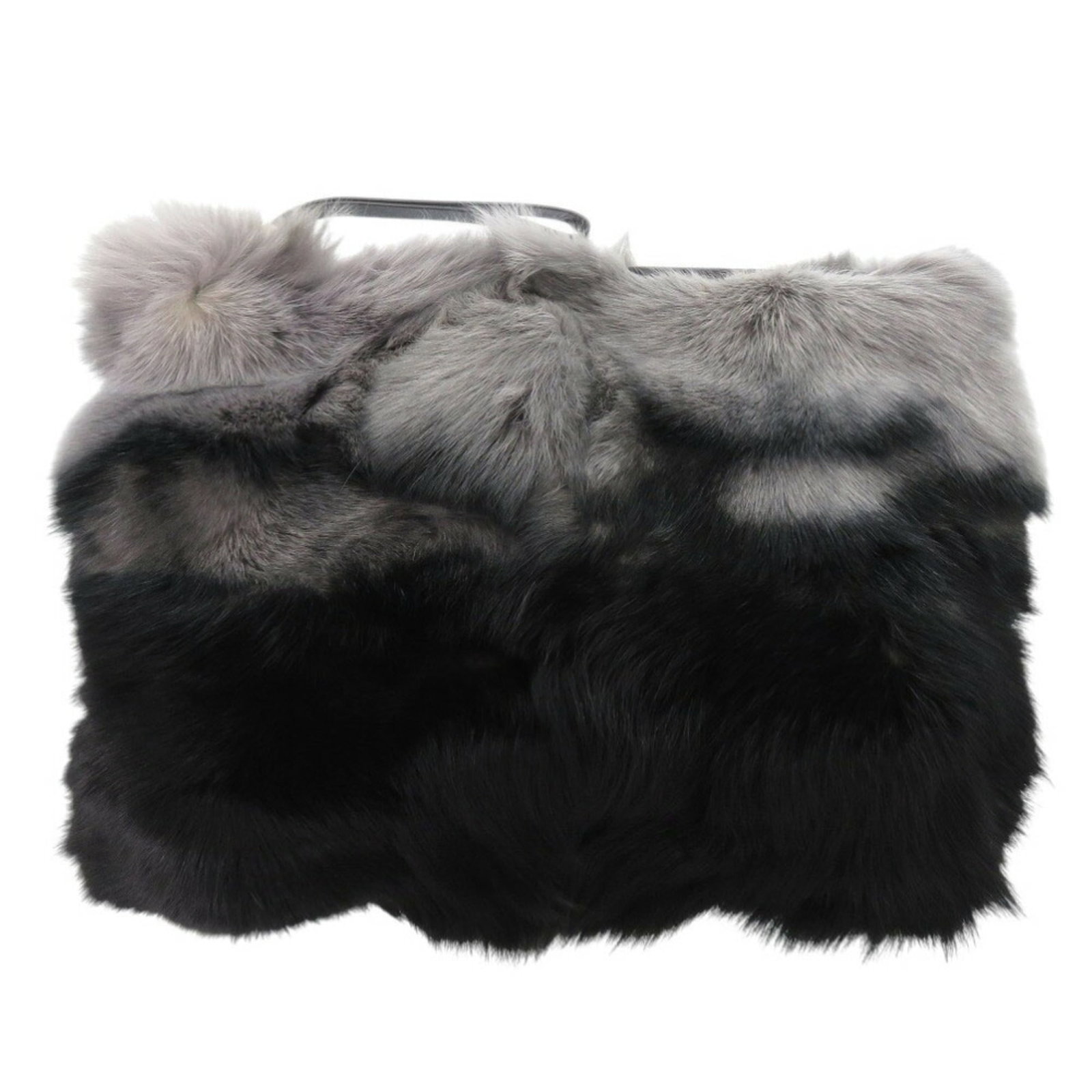 Clutch bag leather fur Tod's: Clutch bag leather fur Tod's Tod's luxurious black and gray fox fur clutch bag features sleek lines, sophisticated design, and premium leather construction. Measuring 23cm x 33cm x 2cm, this compact