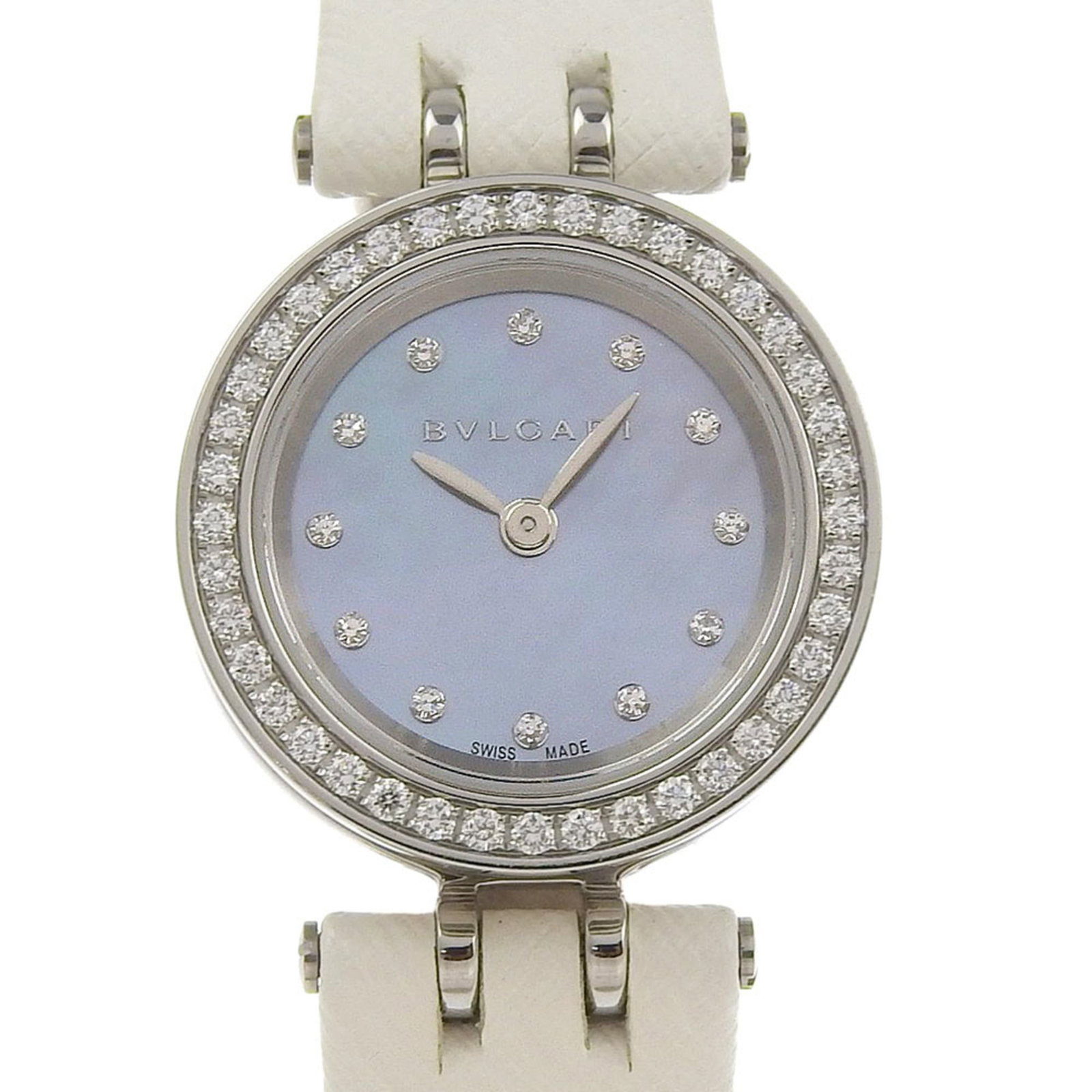 Bvlgari Wristwatch: Bvlgari Wristwatch Stainless steel case with a subtle blue shell dial, adorned with diamond gemstones, adds a touch of elegance to this Bvlgari wristwatch. The leather band provides a comfortable fit