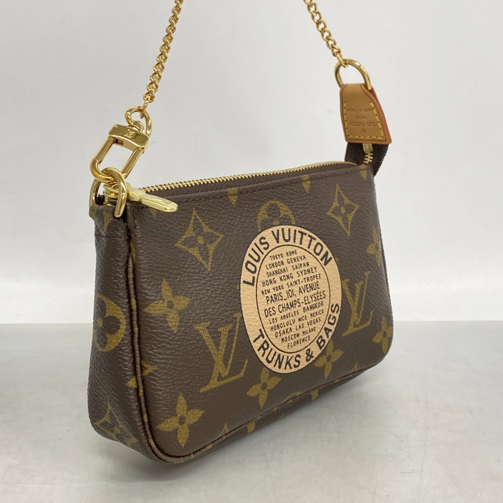 Louis Vuitton Pouch - 2