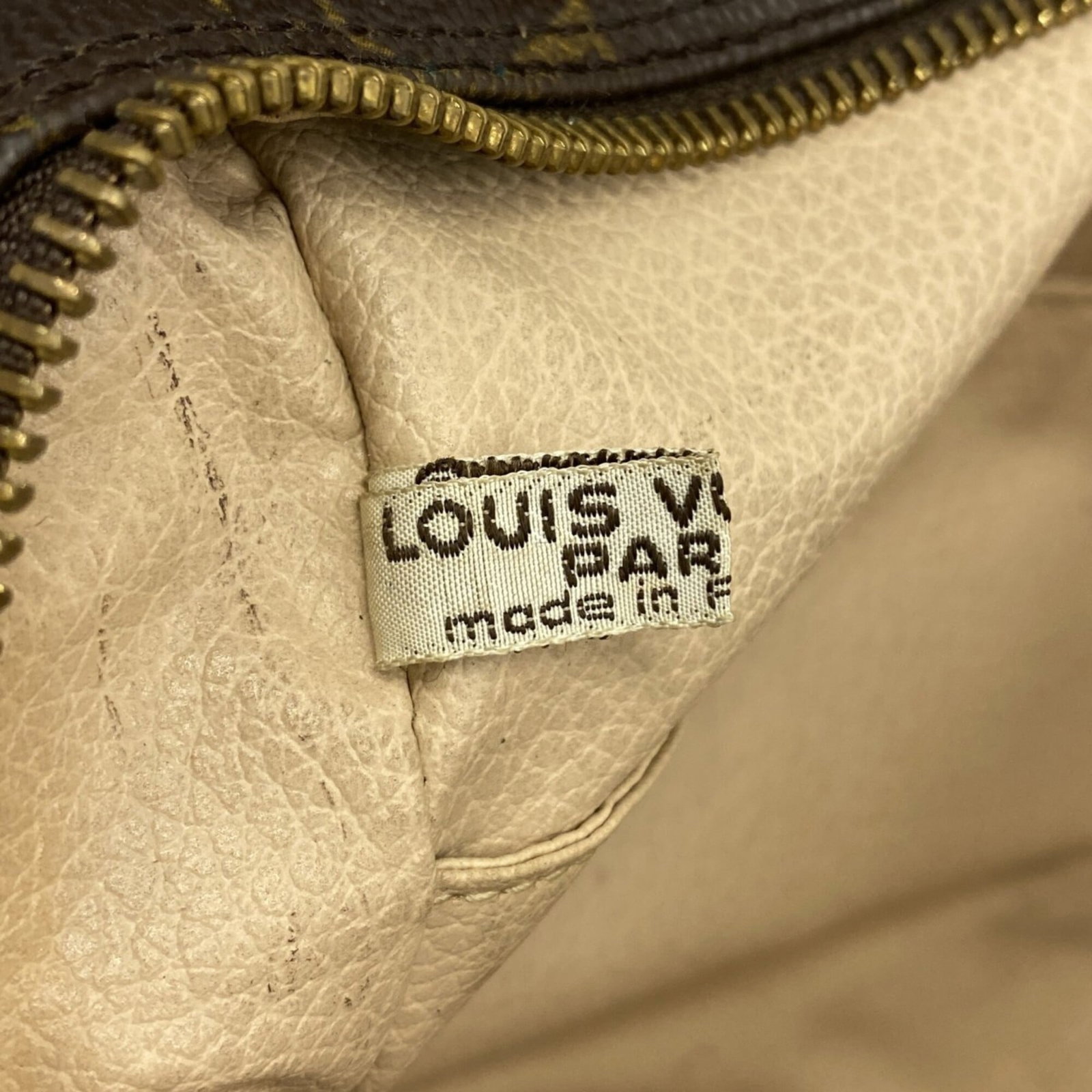 Louis Vuitton Pouch - 5