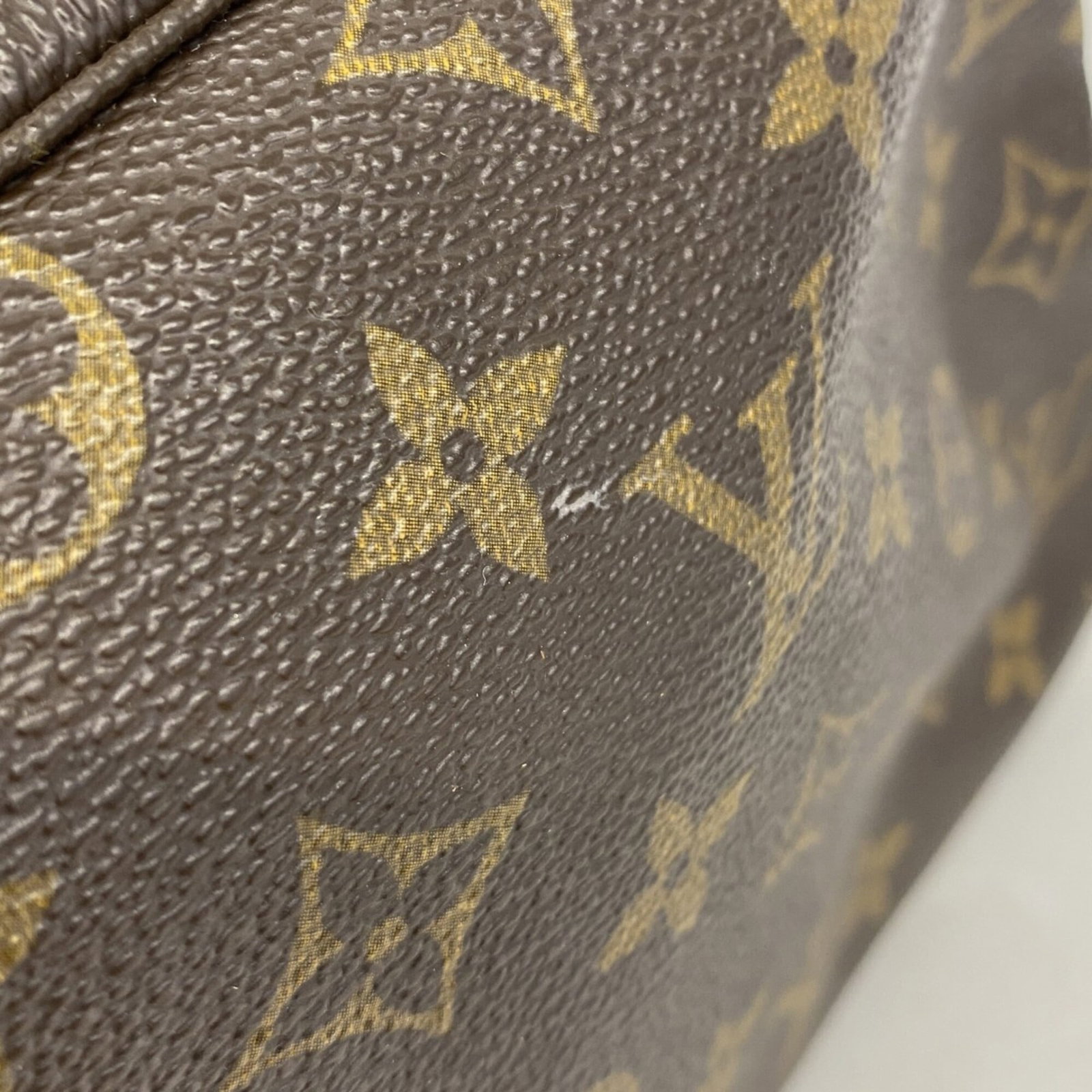 Louis Vuitton Pouch - 6
