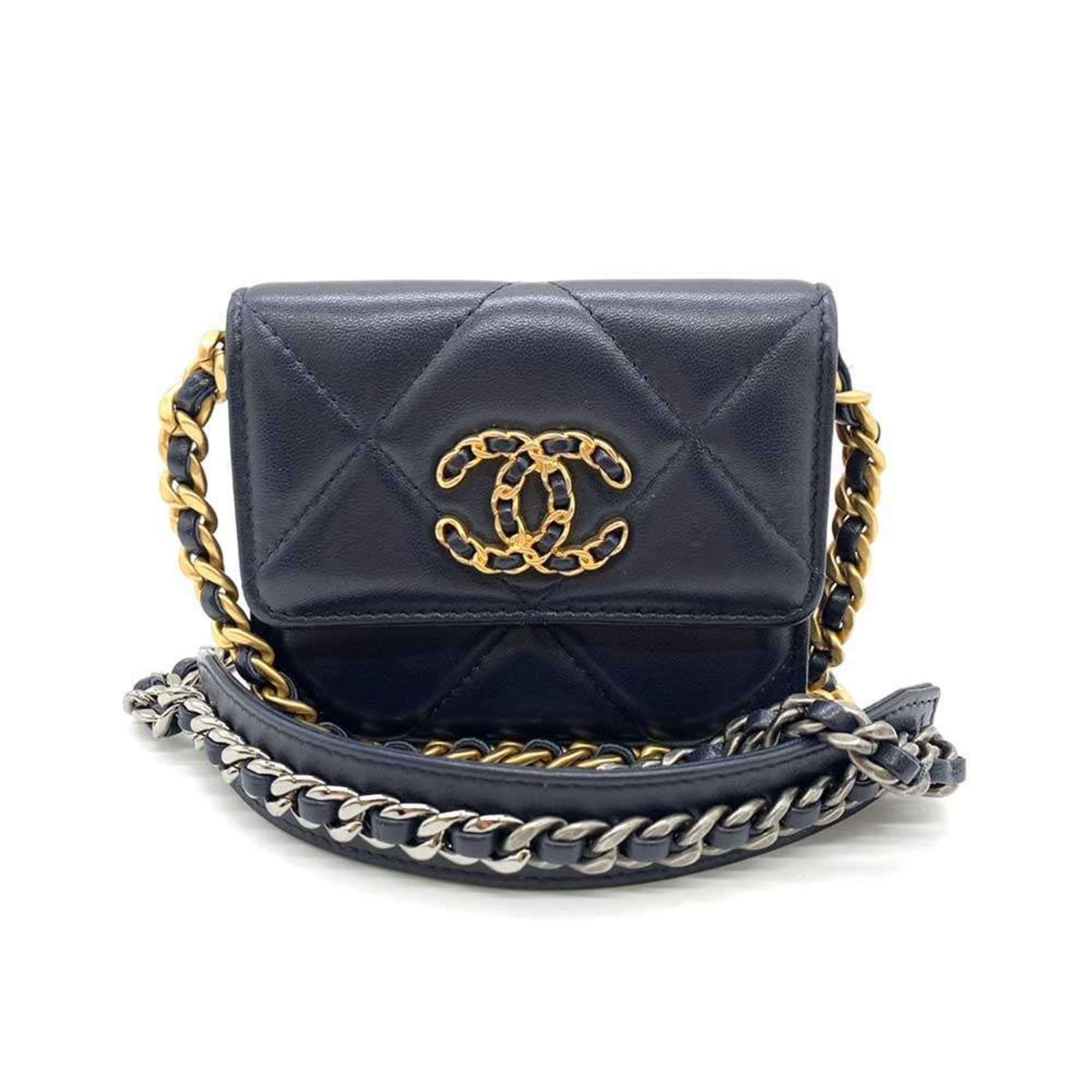 Shoulder Bag by Chanel (1 of 6)