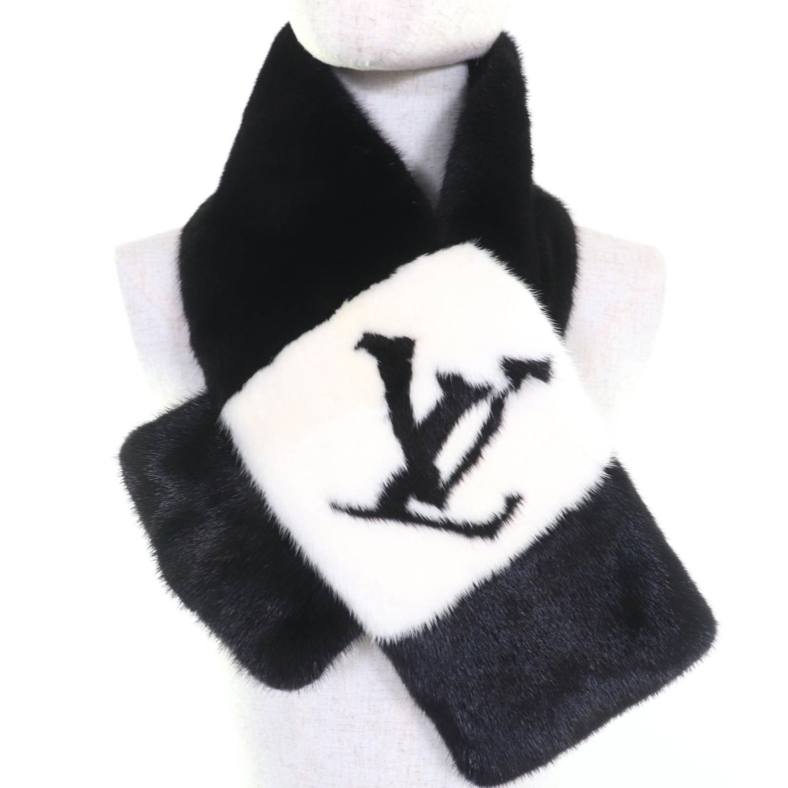 Polyester Silk Fur by Louis Vuitton - 3
