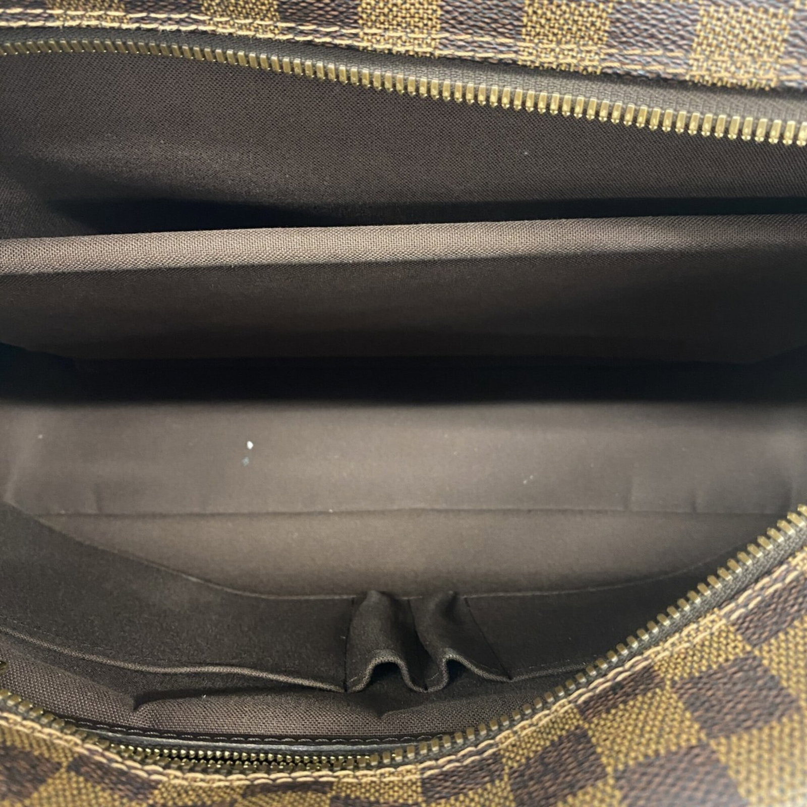 Briefcase by Louis Vuitton - 4