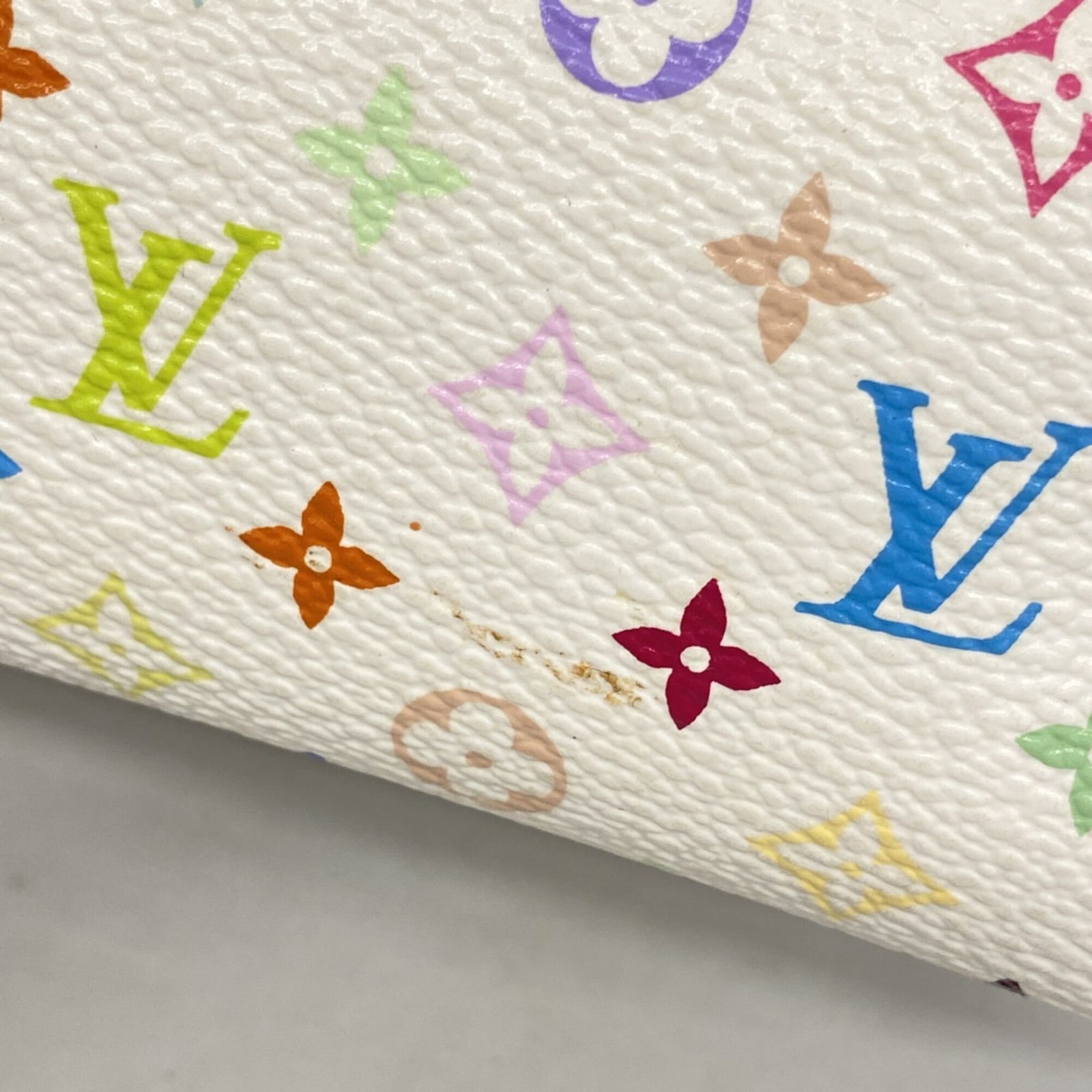 Louis Vuitton Pouch - 8