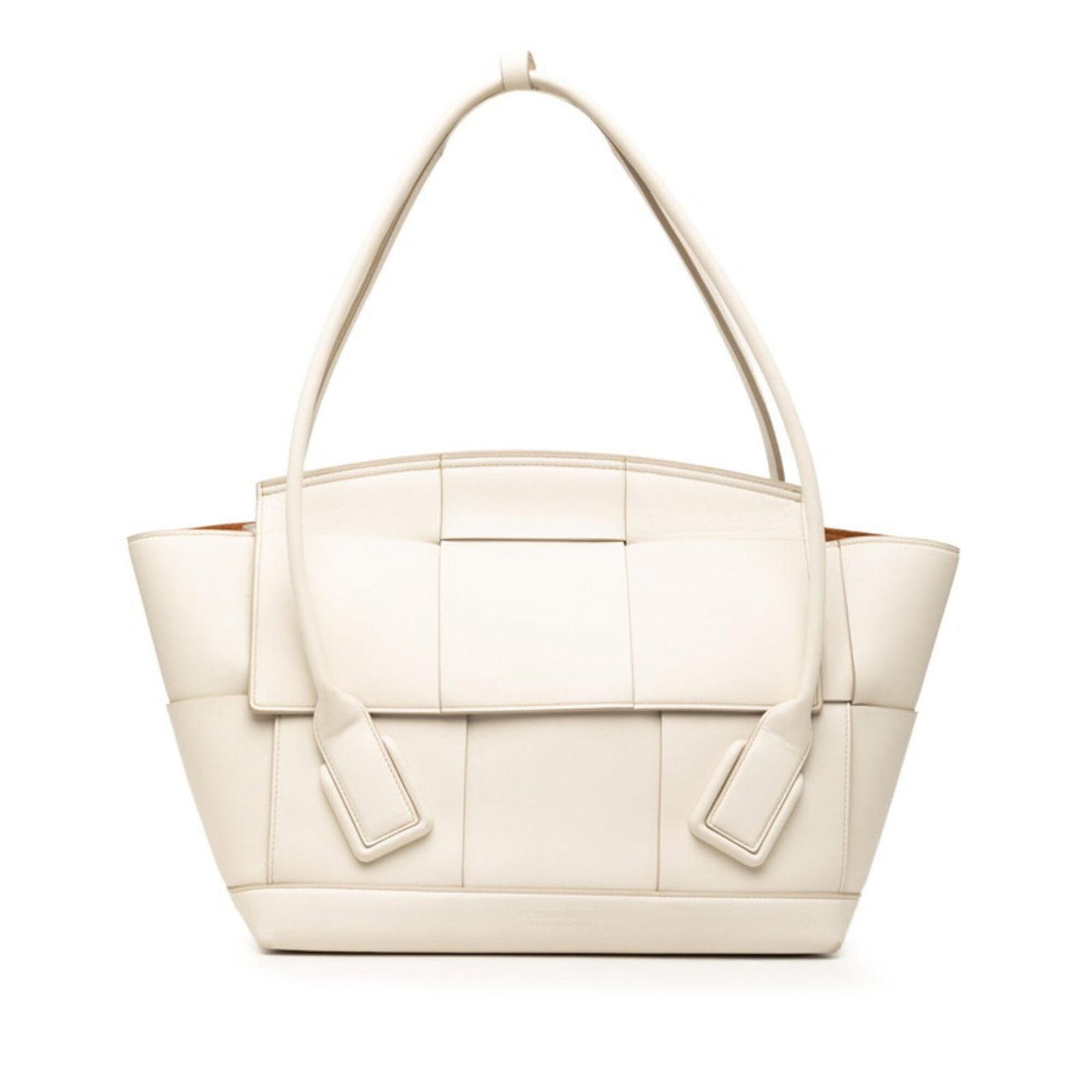 Veneta Bottega Leather Tote Bag Shoulder: Veneta Bottega Leather Tote Bag Shoulder White Bottega Veneta leather shoulder bag with a classic flap closure, featuring a timeless design and premium material. The bag has some minor scratches and