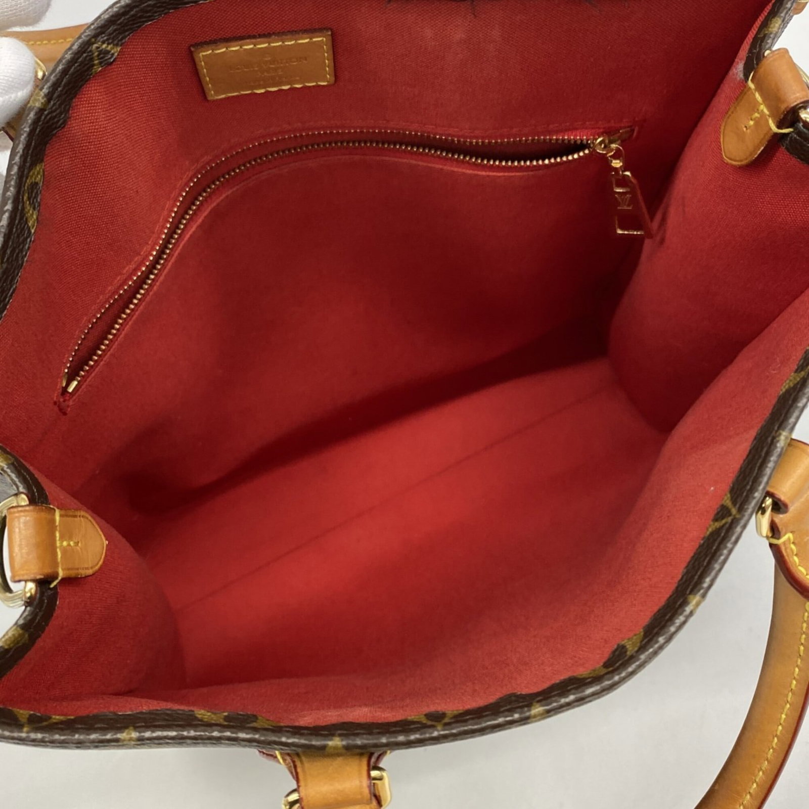 Handbag by Louis Vuitton - 4