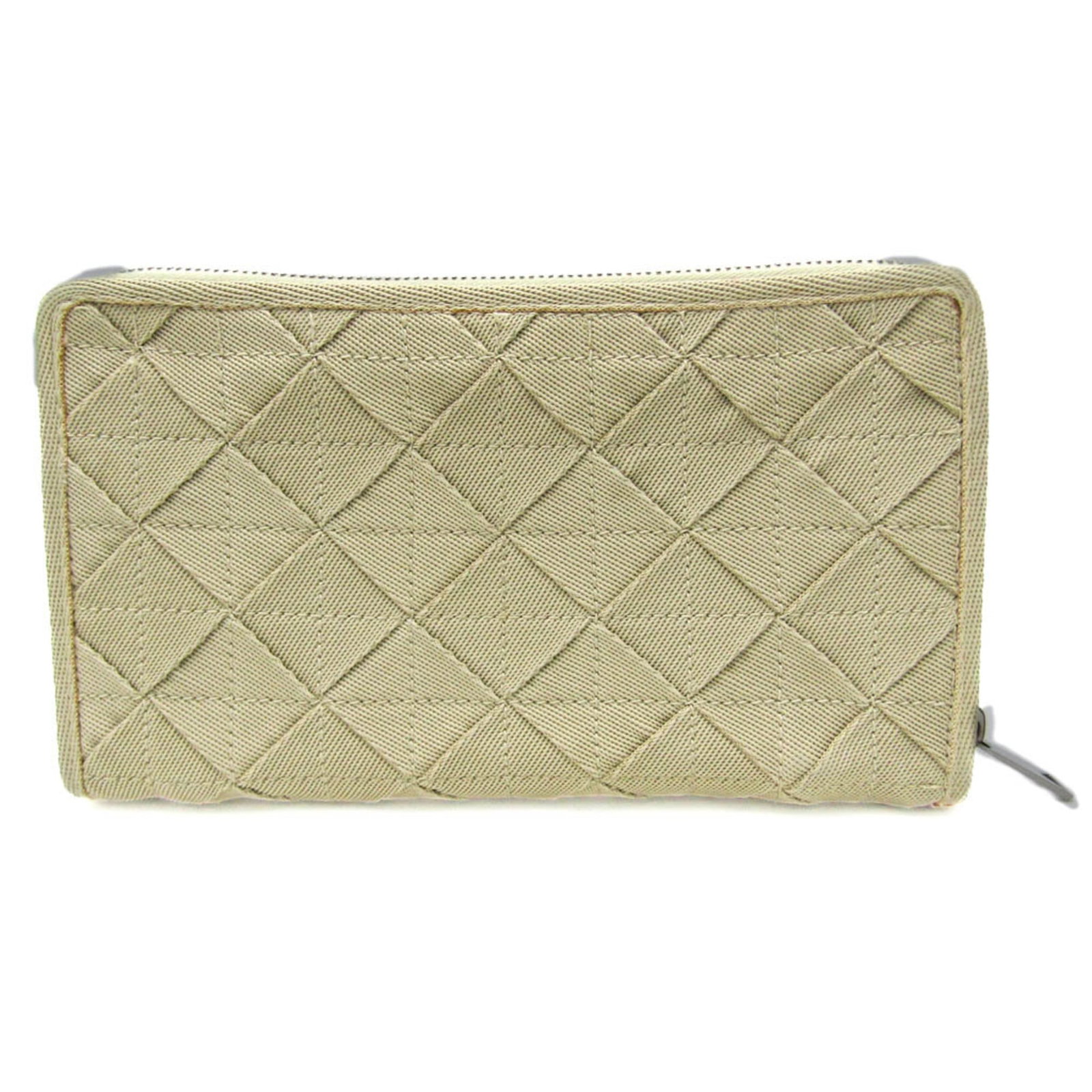 Bottega Veneta Long Wallet (Bi-Fold) Polypropylene Leather: Bottega Veneta Long Wallet (Bi-Fold) Polypropylene Leather Bottega Veneta's iconic long wallet features a unique blend of polypropylene leather and classic design. This bi-fold wallet boasts a