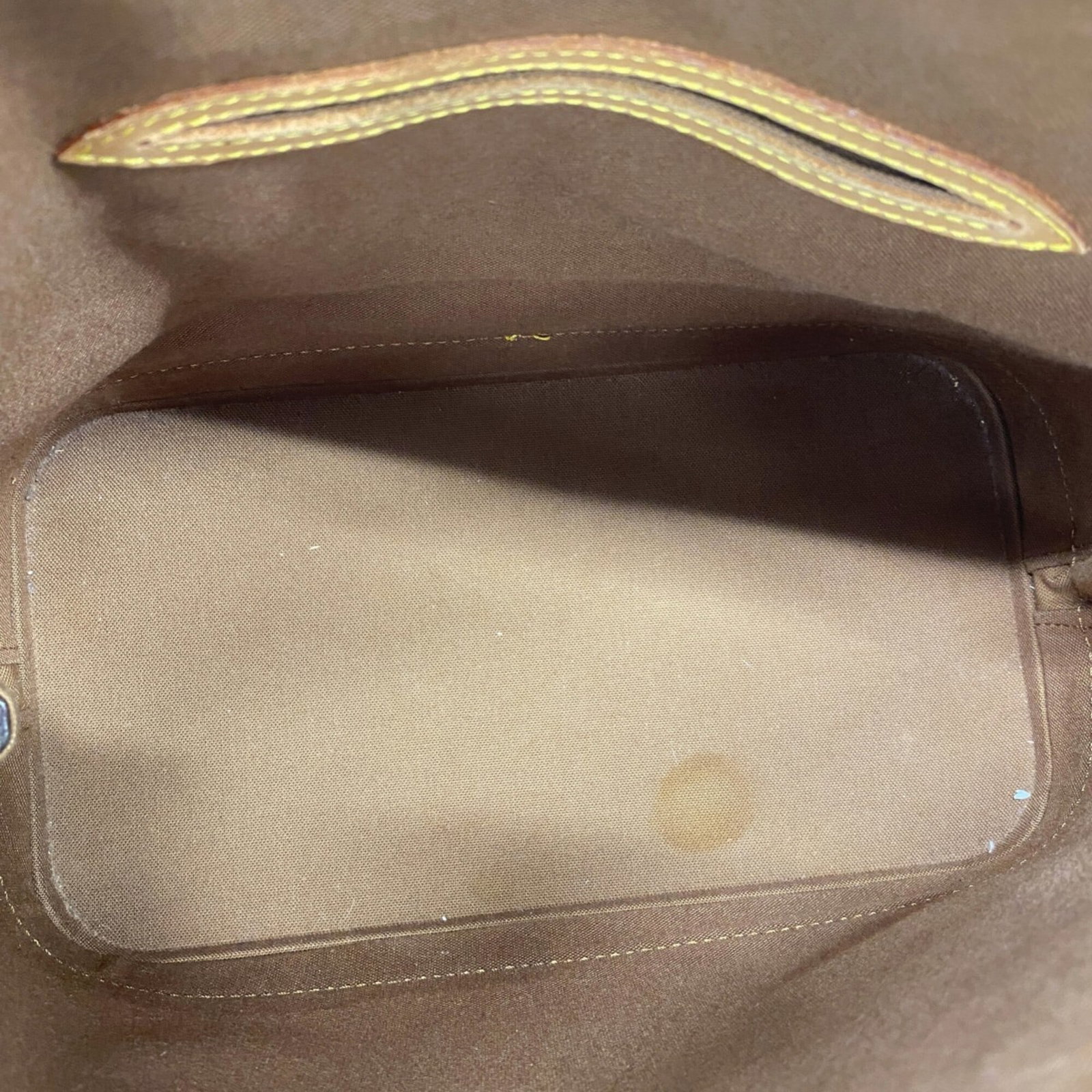 Handbag by Louis Vuitton - 4
