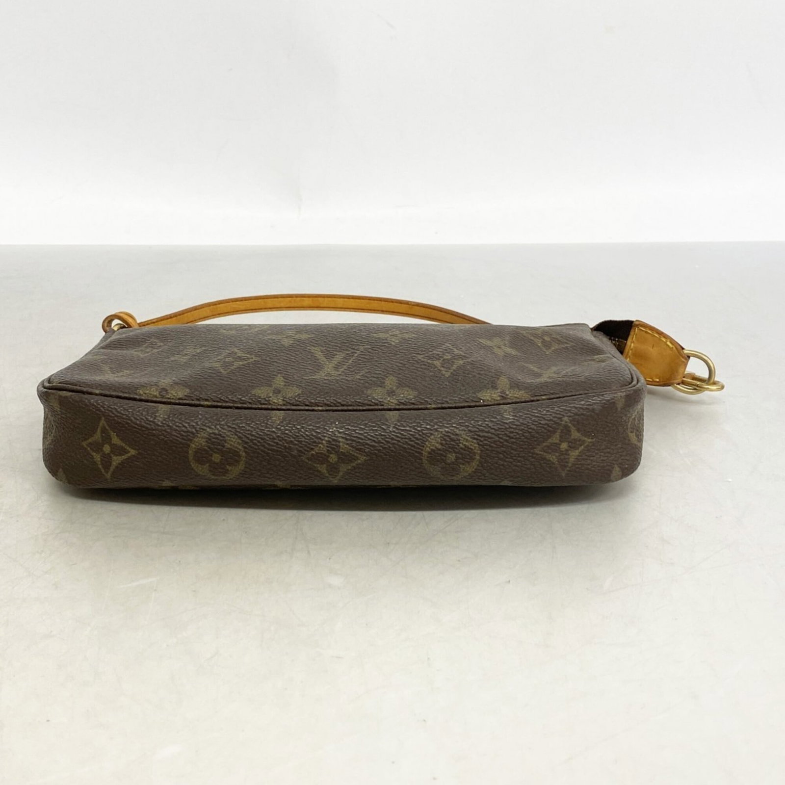 Louis Vuitton Pouch - 3