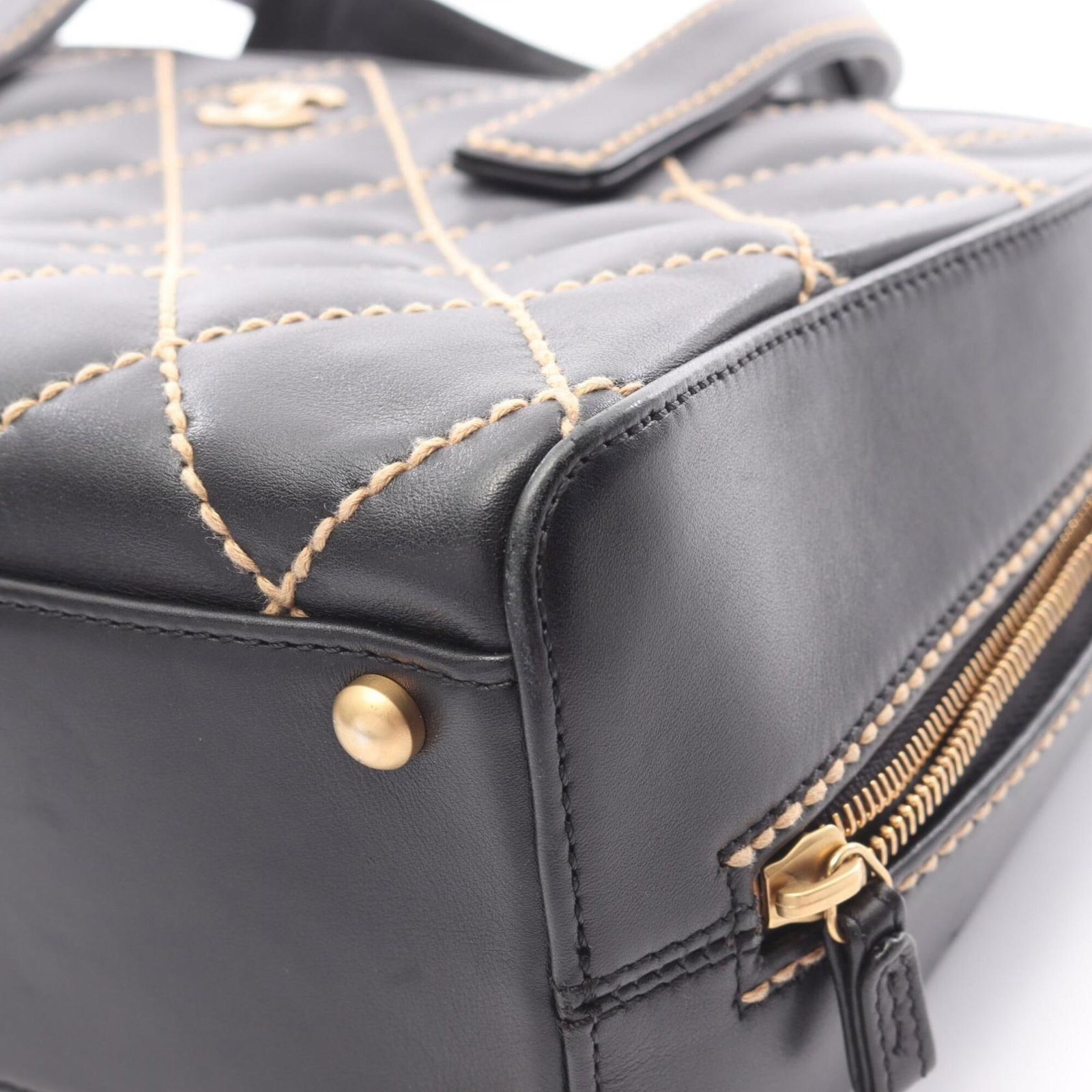 Chanel Handbag Leather - 10
