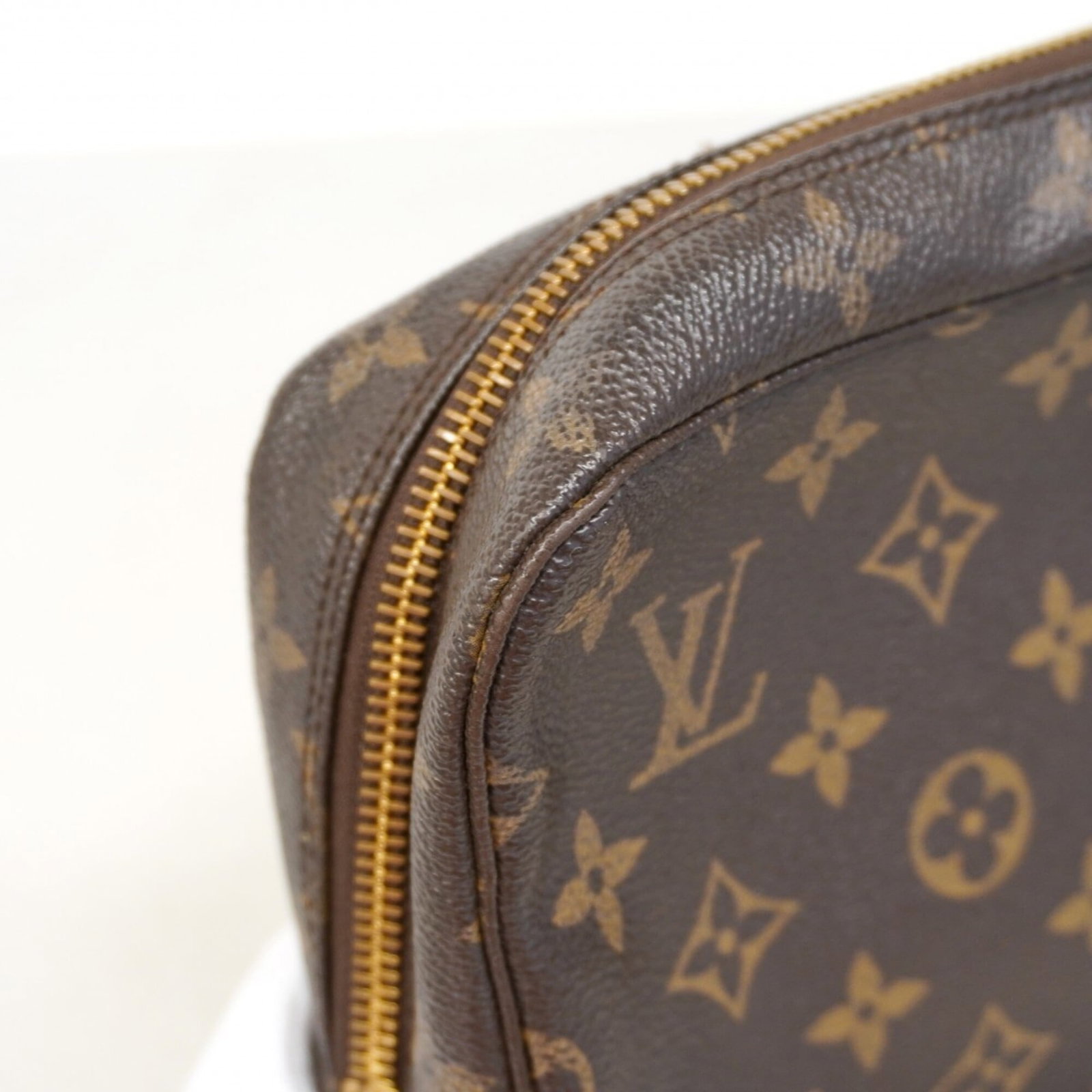 Louis Vuitton Pouch - 7