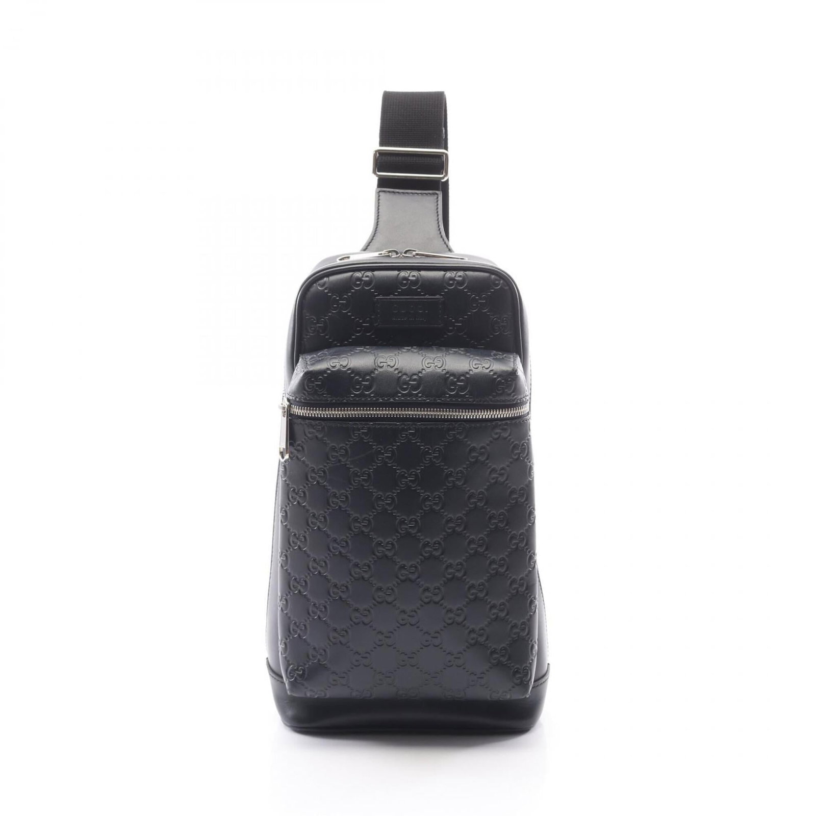 Handbag Fanny Leather Pack Gucci: Handbag Fanny Leather Pack Gucci Navy leather fanny pack with Gucci branding, measuring 34cm x 20cm x 9cm. This used handbag features a few traces of usage and some scratches/dirt, but remains in