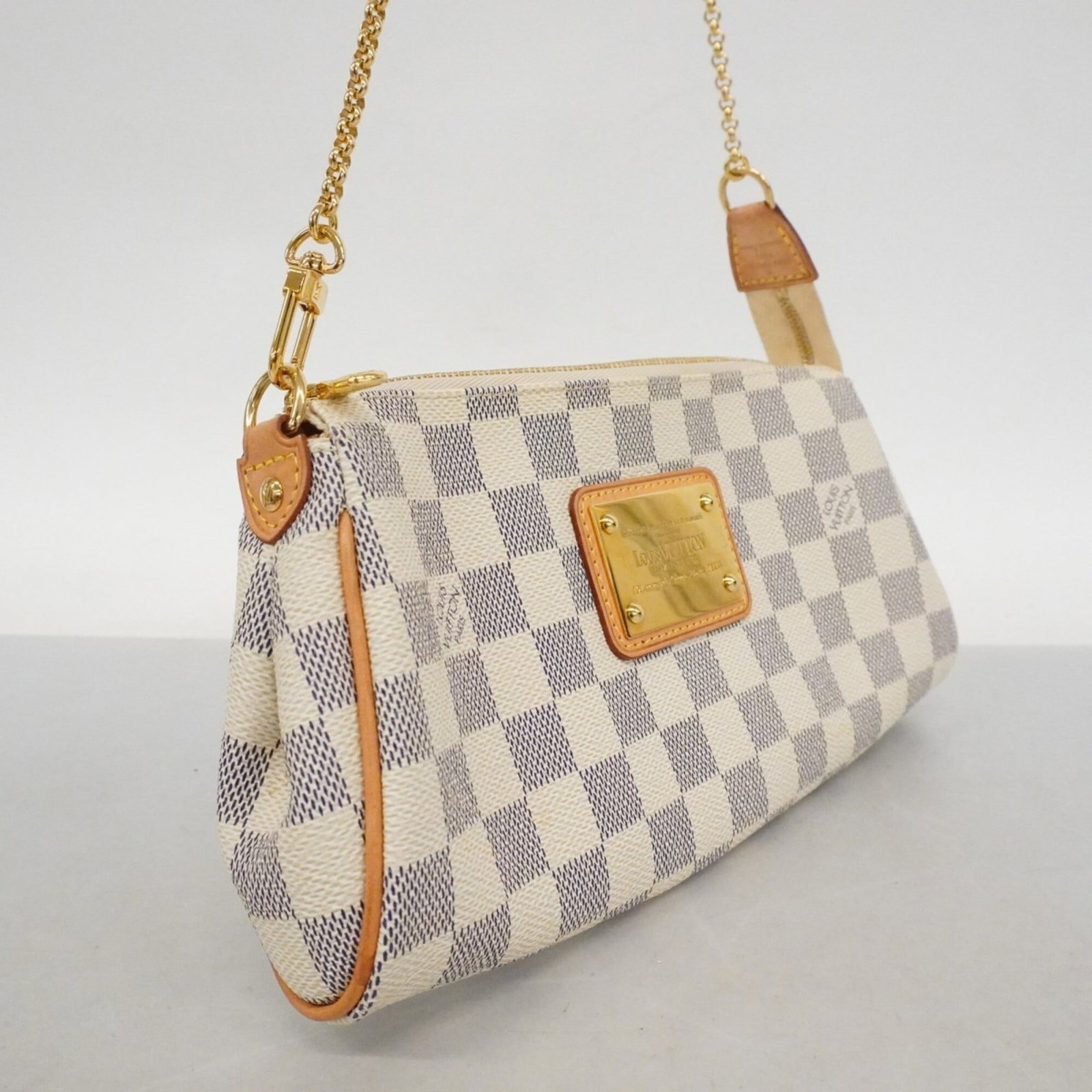 Handbag by Louis Vuitton - 2