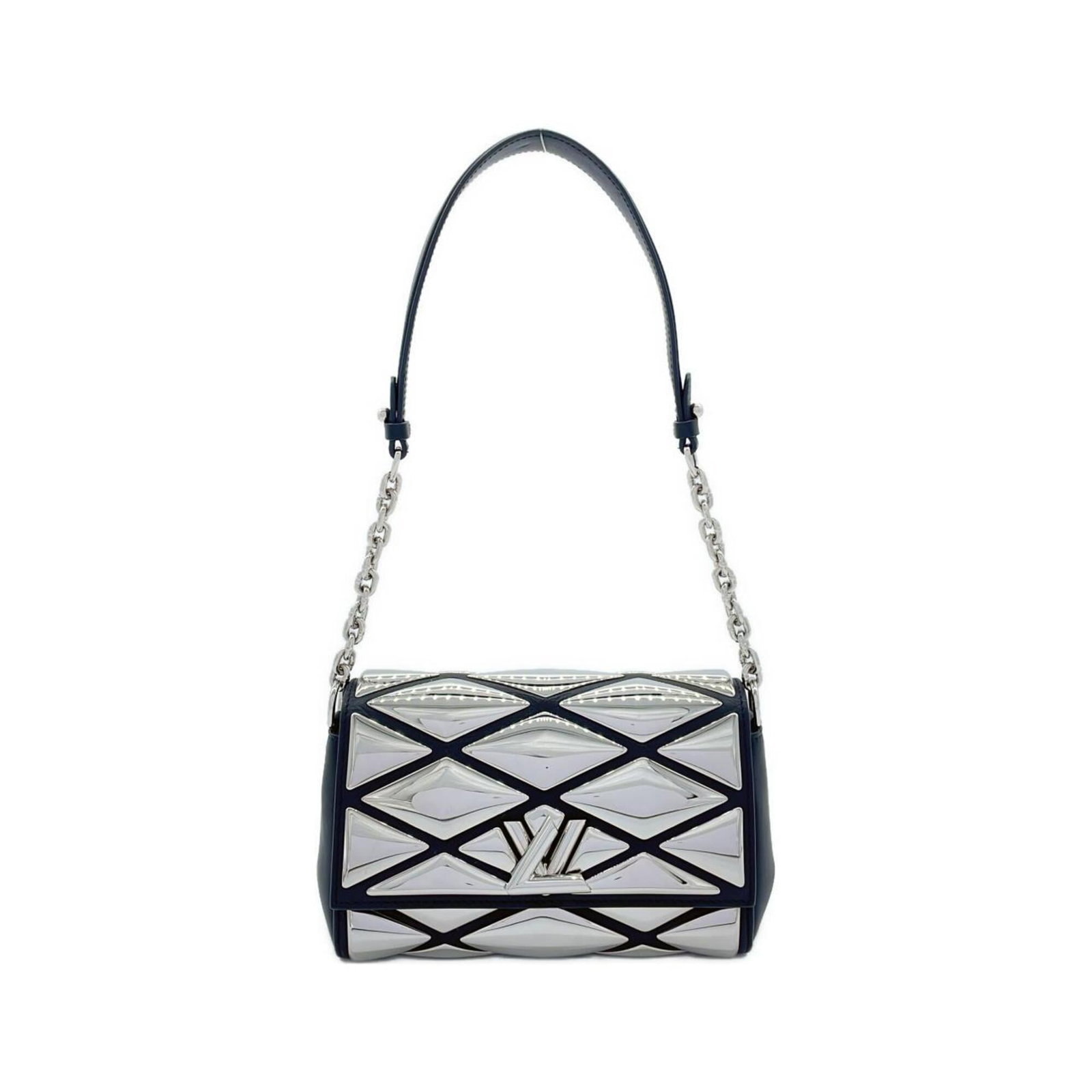 Metal Shoulder Bag by Louis Vuitton: Metal Shoulder Bag by Louis Vuitton Silver Louis Vuitton metal shoulder bag with a classic design, featuring a subtle metallic finish and clean lines. Measuring 15cm x 20.5cm x 7cm, it's a stylish