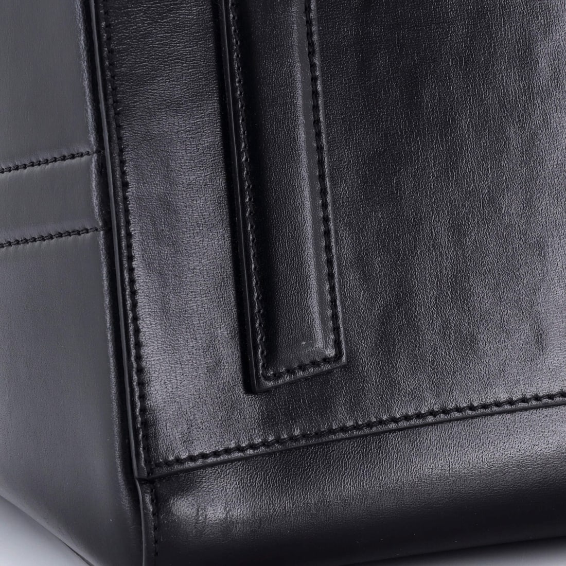Glazed leather medium bag from Givenchy - 6
