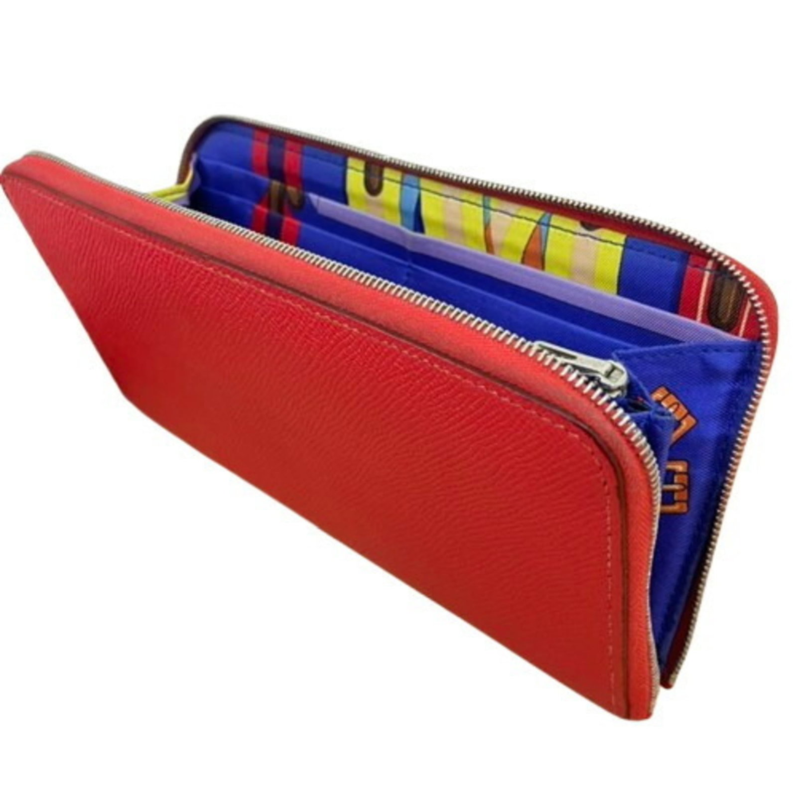 Hermes Long Wallet (Bi-Fold) Leather: Hermes Long Wallet (Bi-Fold) Leather A vibrant red Hermes long wallet with bi-fold design, measuring 10cm x 20cm x 1.5cm, offers a stylish and functional accessory for everyday use. This used leather