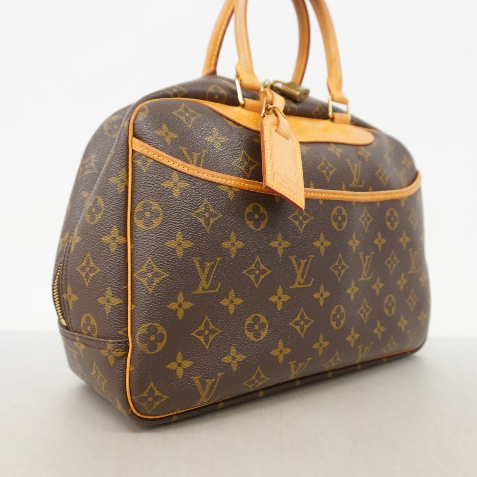 Handbag by Louis Vuitton - 2