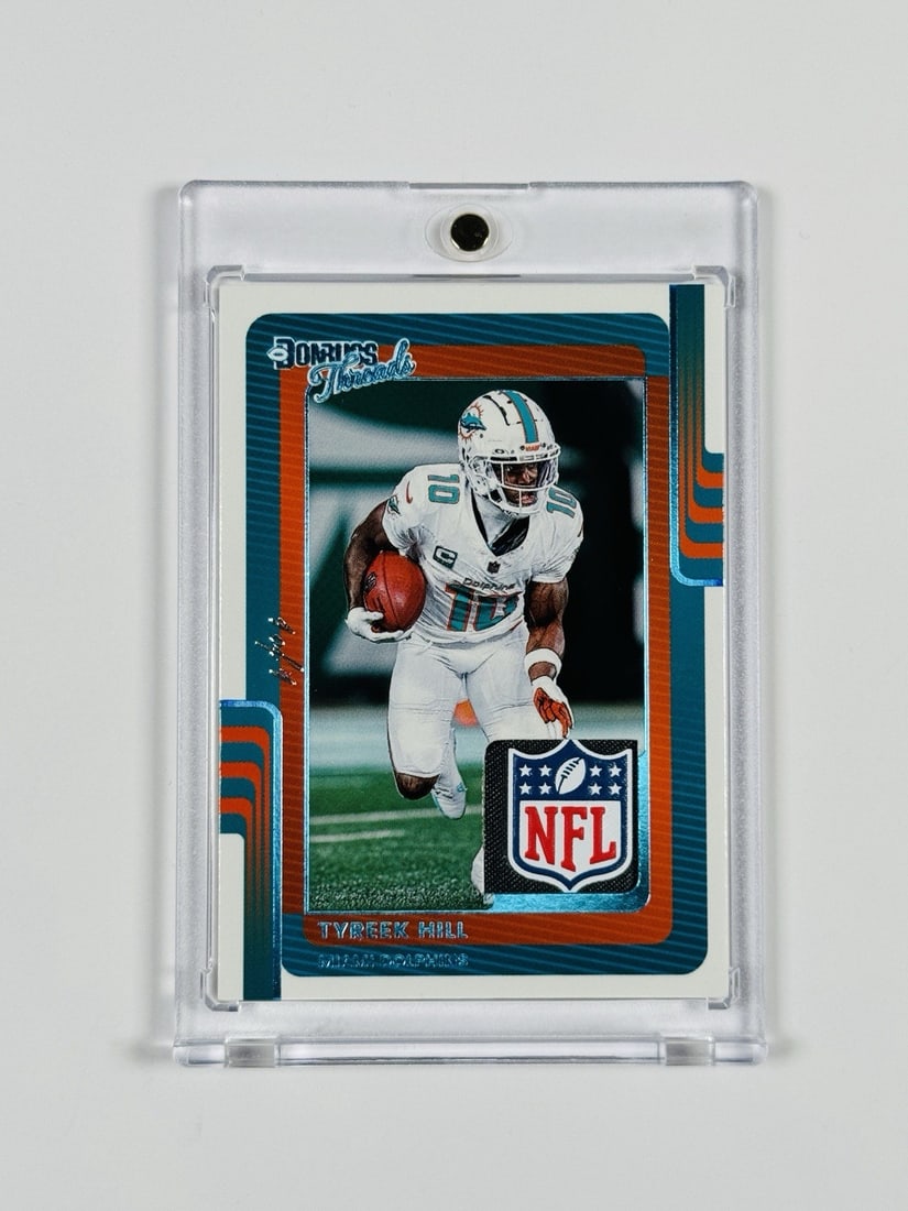 DONRUSS 2025 THREADS HILL TYREEK 1/ 1 NFL SHIELD: DONRUSS 2025 THREADS HILL TYREEK 1/ 1 NFL SHIELD The 2025 Donruss - Donruss Threads Tyreek Hill card features the NFL Shield logo and is numbered #DTH-THL. This autographed sports trading card