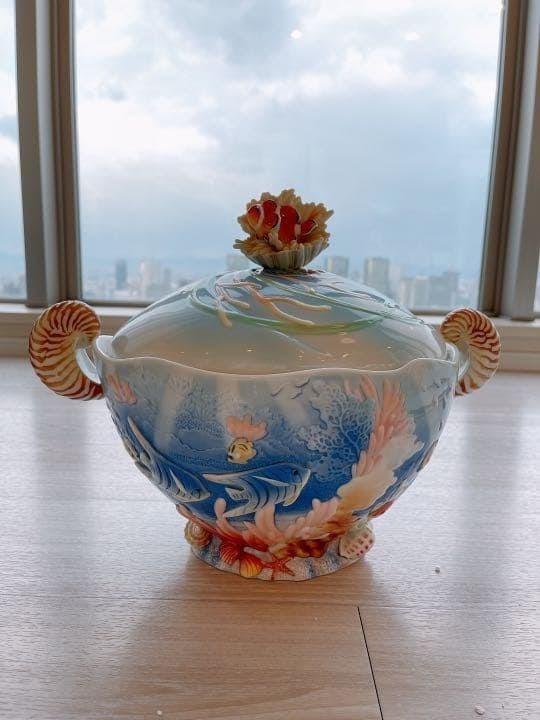 Rare collectible porcelain soup bowl candy box with lid from Franz collection (1 of 10)