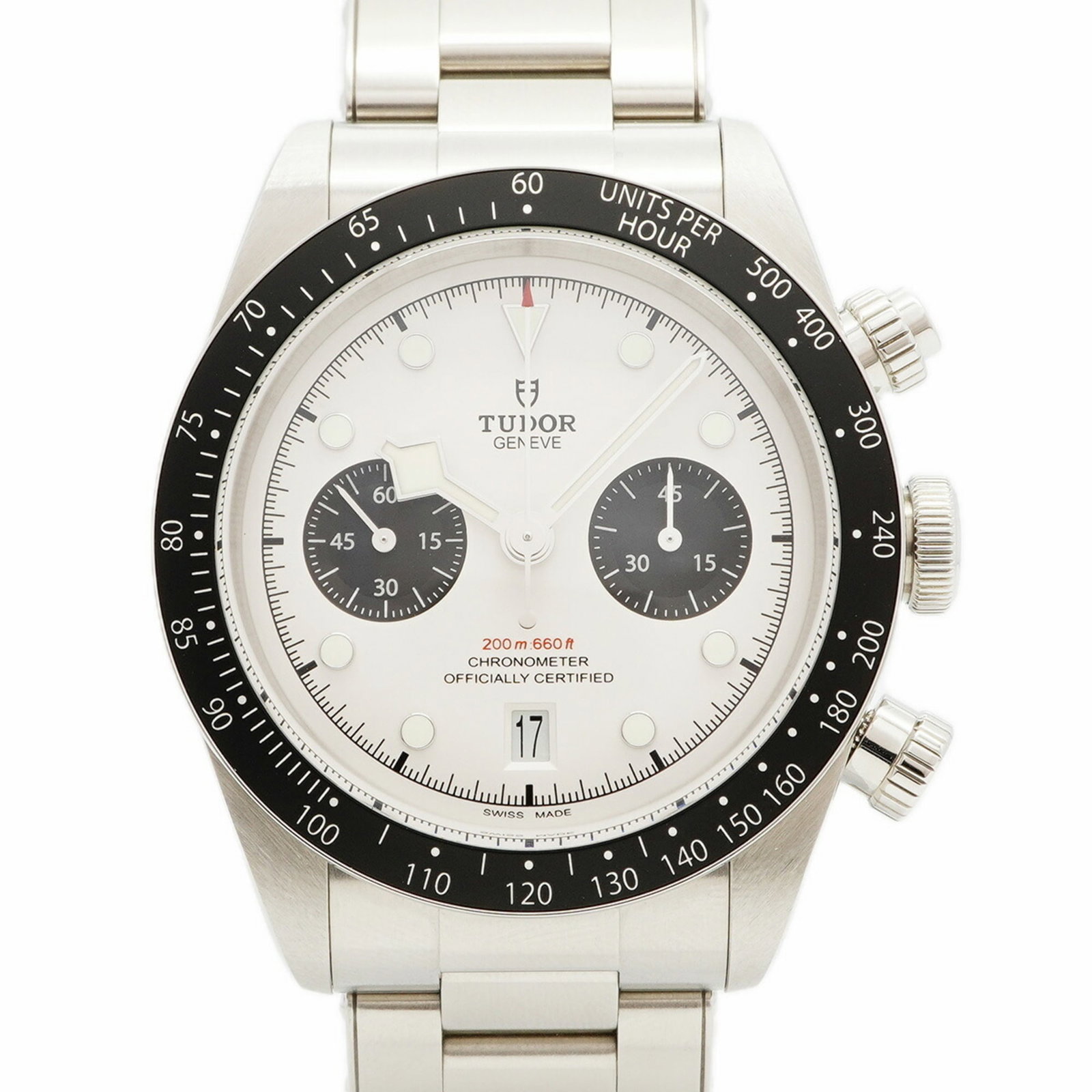 Wristwatch of Tudor: Wristwatch of Tudor Stainless steel band adds a touch of durability to this silver dial Tudor wristwatch, measuring 41.5mm in diameter and designed for wrists up to 19cm in length. The watch bears som
