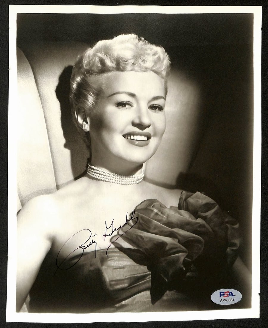 Betty Grable Actor Signed/ Autographed Vintage 8x10 B/ W Photo PSA/ DNA 196894 (1 of 1)