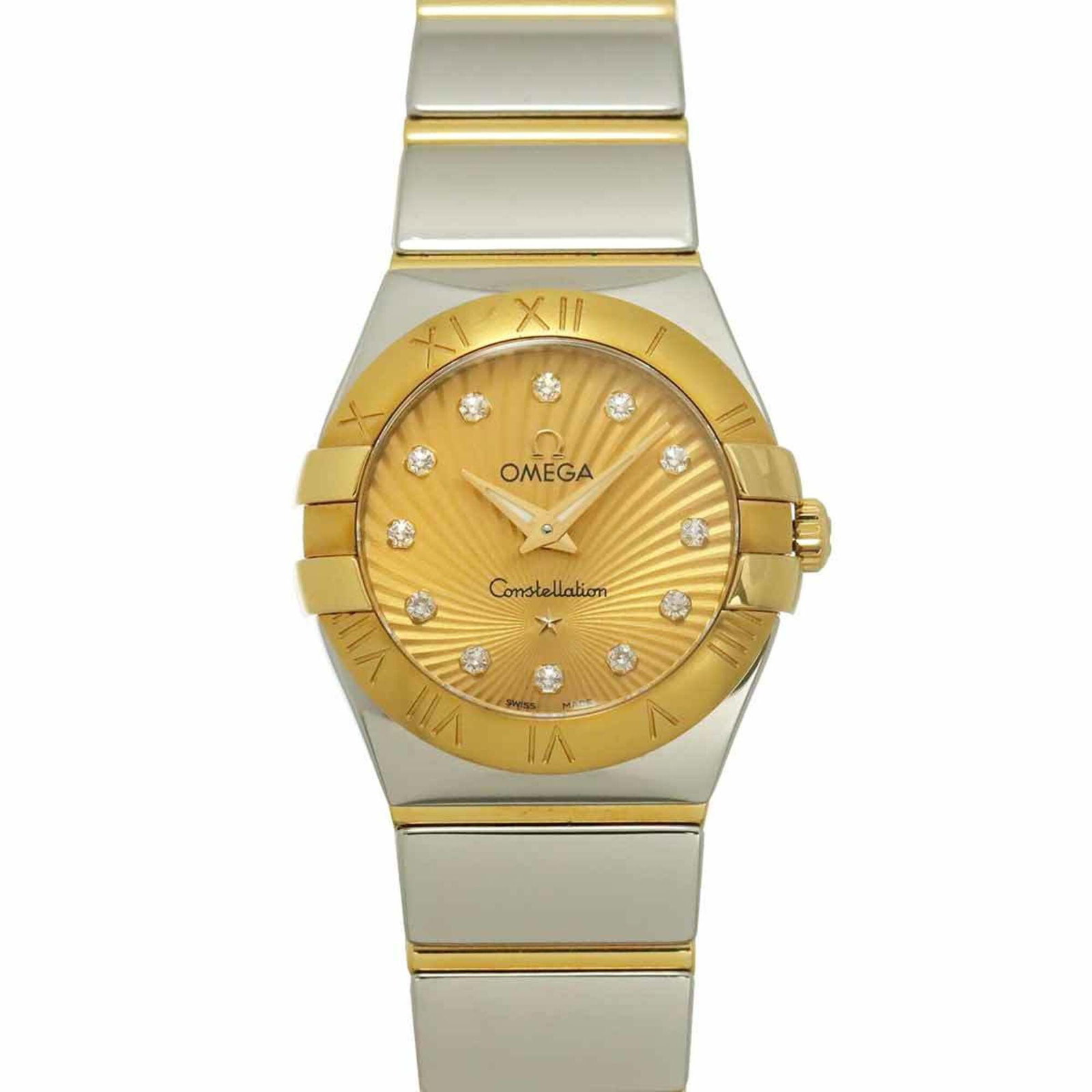 Omega Wristwatch: Omega Wristwatch Stainless steel and yellow gold (18K) combine in this Omega wristwatch, featuring a 24mm case diameter and 14.5cm strap length, suitable for wrists up to 5.7 inches. The watch boasts 