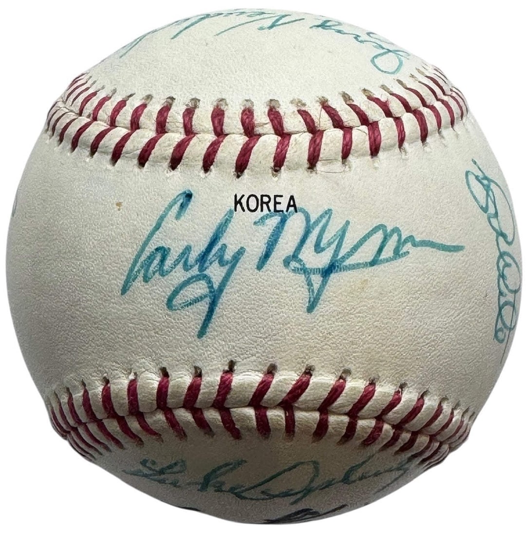 Autographed stars hall of famers baseball (1 of 6)