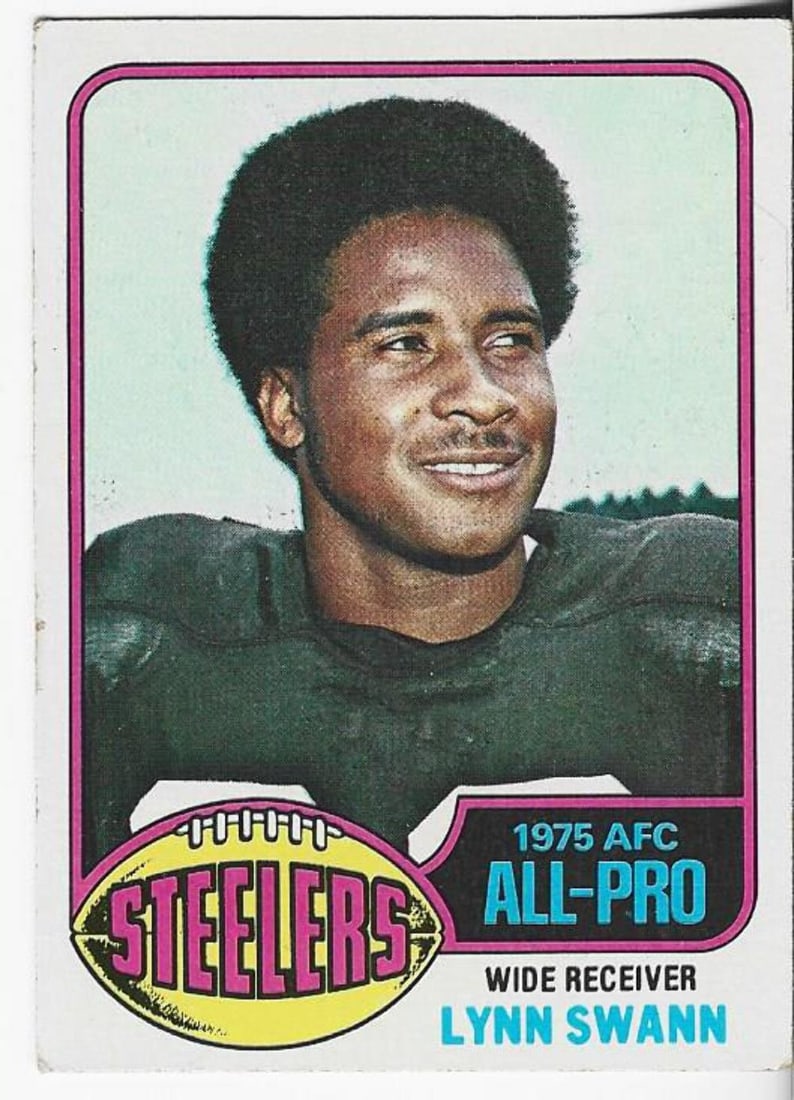 Lynn Swann Topps 1976 Card #140: Lynn Swann Topps 1976 Card #140 Item Specifics: Lynn Swann 1976 Topps Card #140 Product Disclaimer: Not affiliated with any team or league. Signatures are unverified unless a certificate is stated.