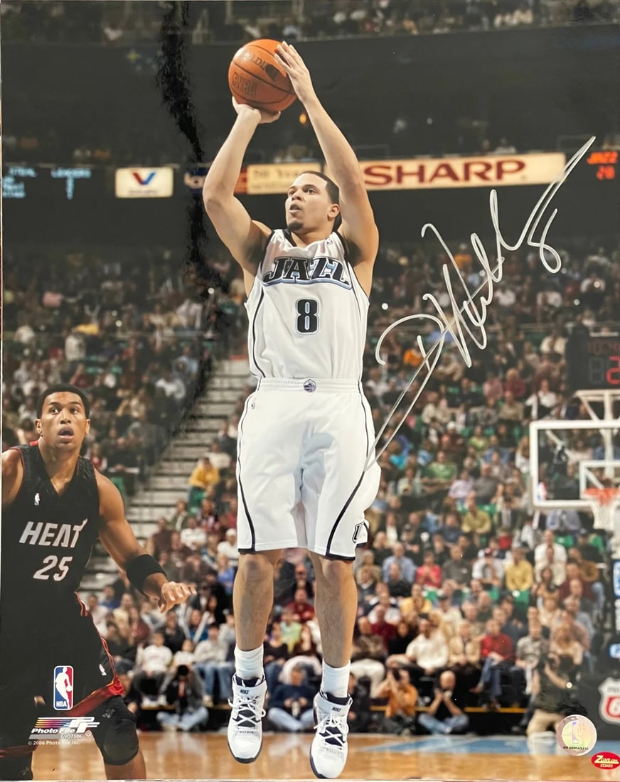 Williams Deron Autographed Basketball Photo (1 of 1)