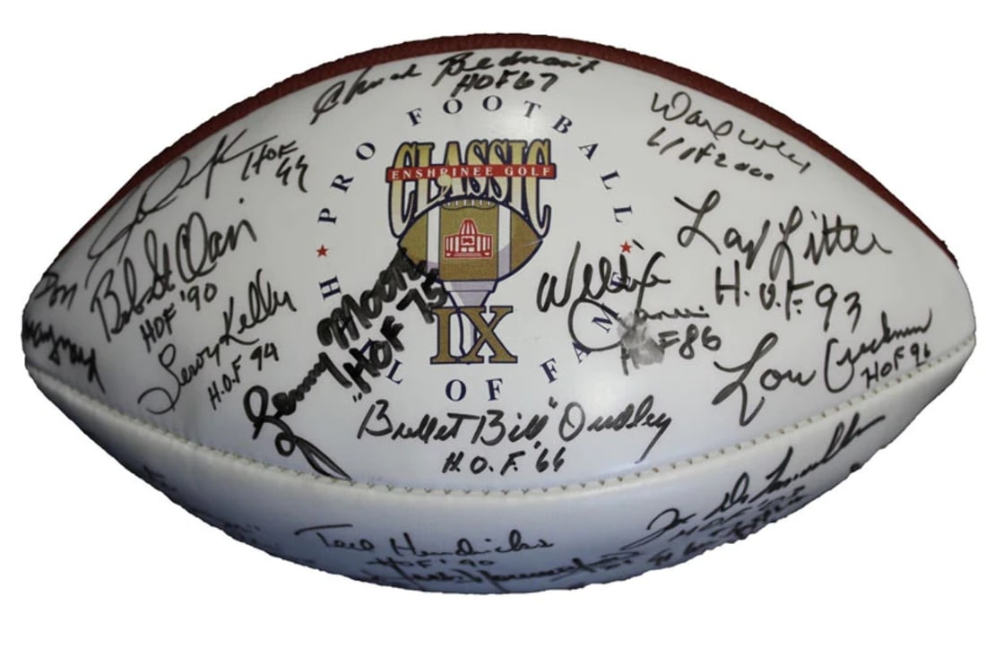 Pro Football Hall of Fame Enshrinee Golf Classic IX Autographed Football: Pro Football Hall of Fame Enshrinee Golf Classic IX Autographed Football Item Specifics: The football has 29 signatures including: Don Maynard, Bob St Clair, Leroy Kelly, Lenny Moore, Bill Dudley, Lar