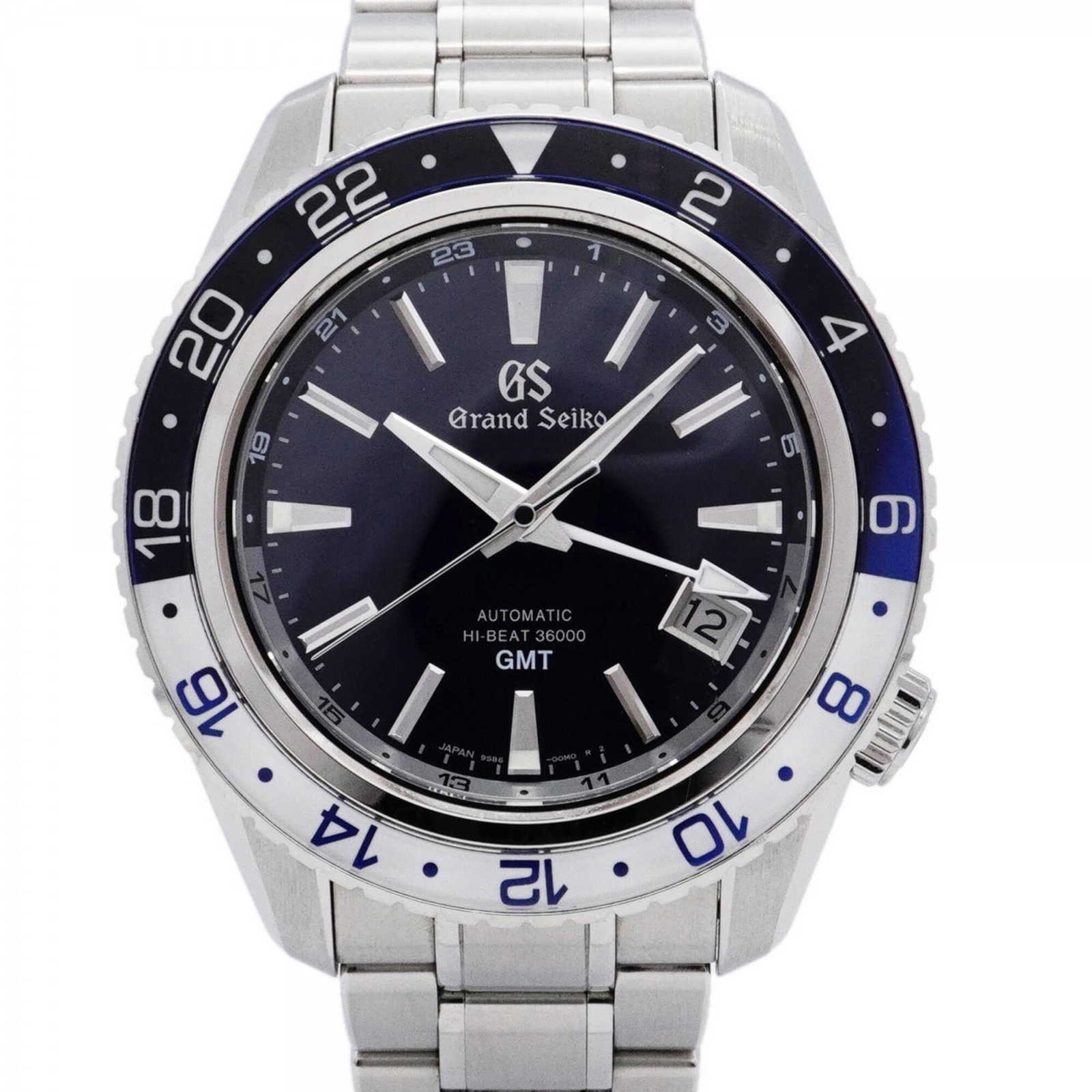 Seiko Wristwatch: Seiko Wristwatch Stainless steel band and navy dial make for a classic look in this Seiko wristwatch. With a 44mm case diameter, it's designed to fit comfortably on wrists up to 18.5cm. The watch has