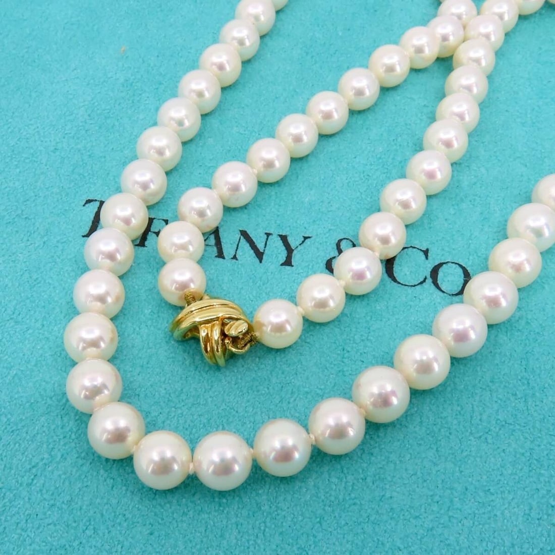 Signature Cross Akoya Pearl 18k Yellow Gold Beaded Necklace Pouch (1 of 6)
