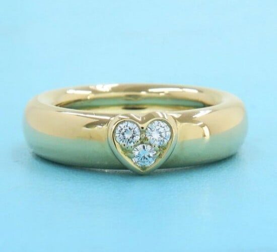 Tiffany & Co Friendship Heart Diamond 18k Yellow Gold Chubby Band Ring US 4.75: Tiffany & Co Friendship Heart Diamond 18k Yellow Gold Chubby Band Ring US 4.75 Item Specifics: Number Of Diamonds: 3 Shape: Heart Occasion: Anniversary Birthday Christening Christmas Engagement Gradua