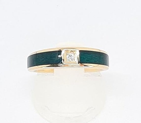 Victor Mayer Diamond Green Enamel 18k Yellow Gold Ring Limited 300 EU55.5 US7.5: Victor Mayer Diamond Green Enamel 18k Yellow Gold Ring Limited 300 EU55.5 US7.5 Item Specifics: Number Of Diamonds: 1 Shape: Round Occasion: Anniversary Birthday Christening Christmas Engagement Fathe