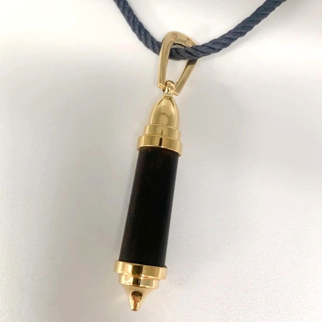 Vintage Chaumet Black Wood 18k Yellow Gold Cord Necklace Pendant with Box: Vintage Chaumet Black Wood 18k Yellow Gold Cord Necklace Pendant with Box Item Specifics: Occasion: Anniversary Birthday Christening Christmas Confirmation/Communion Engagement Graduation Mother"s