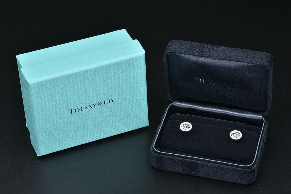 Cobblestone Tanzanite Diamond PT950 Platinum Stud Earrings Gift Box Of Tiffany: Cobblestone Tanzanite Diamond PT950 Platinum Stud Earrings Gift Box Of Tiffany Item Specifics: Antique: No Shape: Round Closure: La Pousette Occasion: Anniversary Birthday Christening Christmas Confir