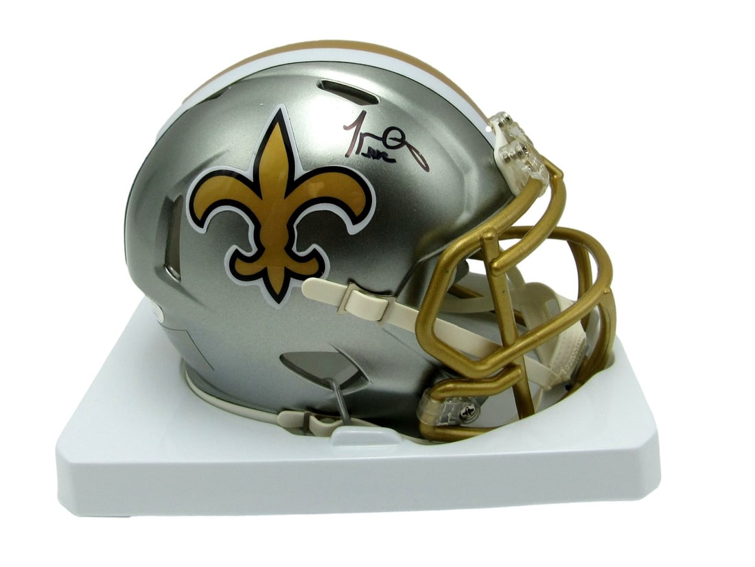 Marques Colston Signed/ Autographed Saints Flash Mini Helmet JSA 165269: Marques Colston Signed/ Autographed Saints Flash Mini Helmet JSA 165269 Signed by Marques Colston, the legendary wide receiver for the New Orleans Saints, this mini helmet is a unique collectible for