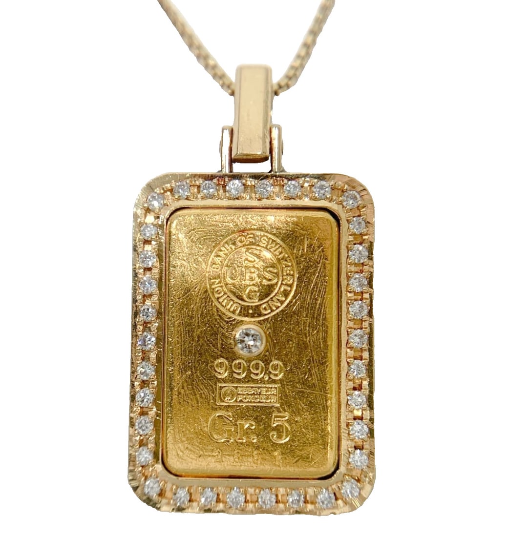 Corum Diamond 0.38ct 24k 18k Yellow Gold Bank of Switzerland Necklace Pendant: Corum Diamond 0.38ct 24k 18k Yellow Gold Bank of Switzerland Necklace Pendant Item Specifics: Pendant Shape: Rectangle Closure: Spring Ring Occasion: Anniversary Birthday Christening Christmas