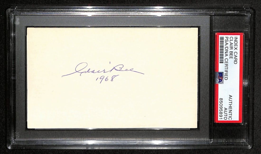 Baltimore Bullets Clair HOF PSA Coach Signed 3x5 DNA Bee Index Card (1 of 2)