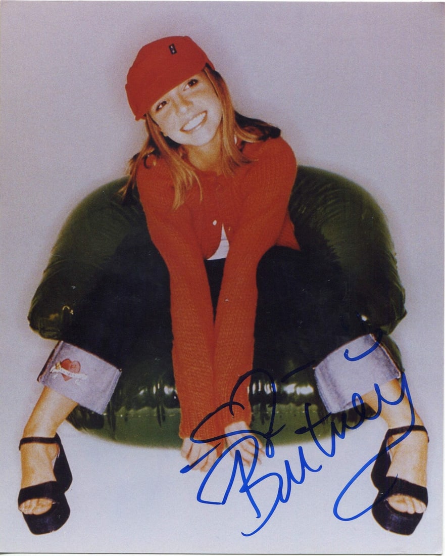 Spears Britney Autographed 8x10 Photo: Spears Britney Autographed 8x10 Photo Item Specifics: Britney Spears Autographed 8x10 Photo Photo is signed in blue sharpie Item is authenticated by Rich Altman's , and will be accompanied with a COA