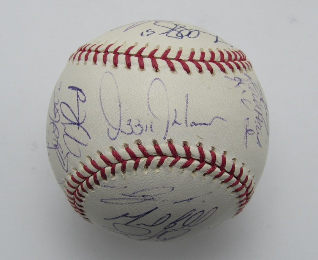 2007 Chicago White Sox Team Multi-Signed/ Auto (25) OML Baseball Thome HOF 196338: 2007 Chicago White Sox Team Multi-Signed/ Auto (25) OML Baseball Thome HOF 196338 This 2007 Chicago White Sox team multi-signed baseball features the autographs of 25 players, including Hall of Famer 