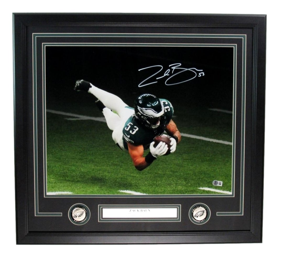 Zack Baun Eagles Photo Signed Beckett Philadelphia 16x20: Zack Baun Eagles Photo Signed Beckett Philadelphia 16x20 Zack Baun, the talented linebacker from the Philadelphia Eagles, has signed this impressive 16x20 photo. The Beckett Authentication Services (B