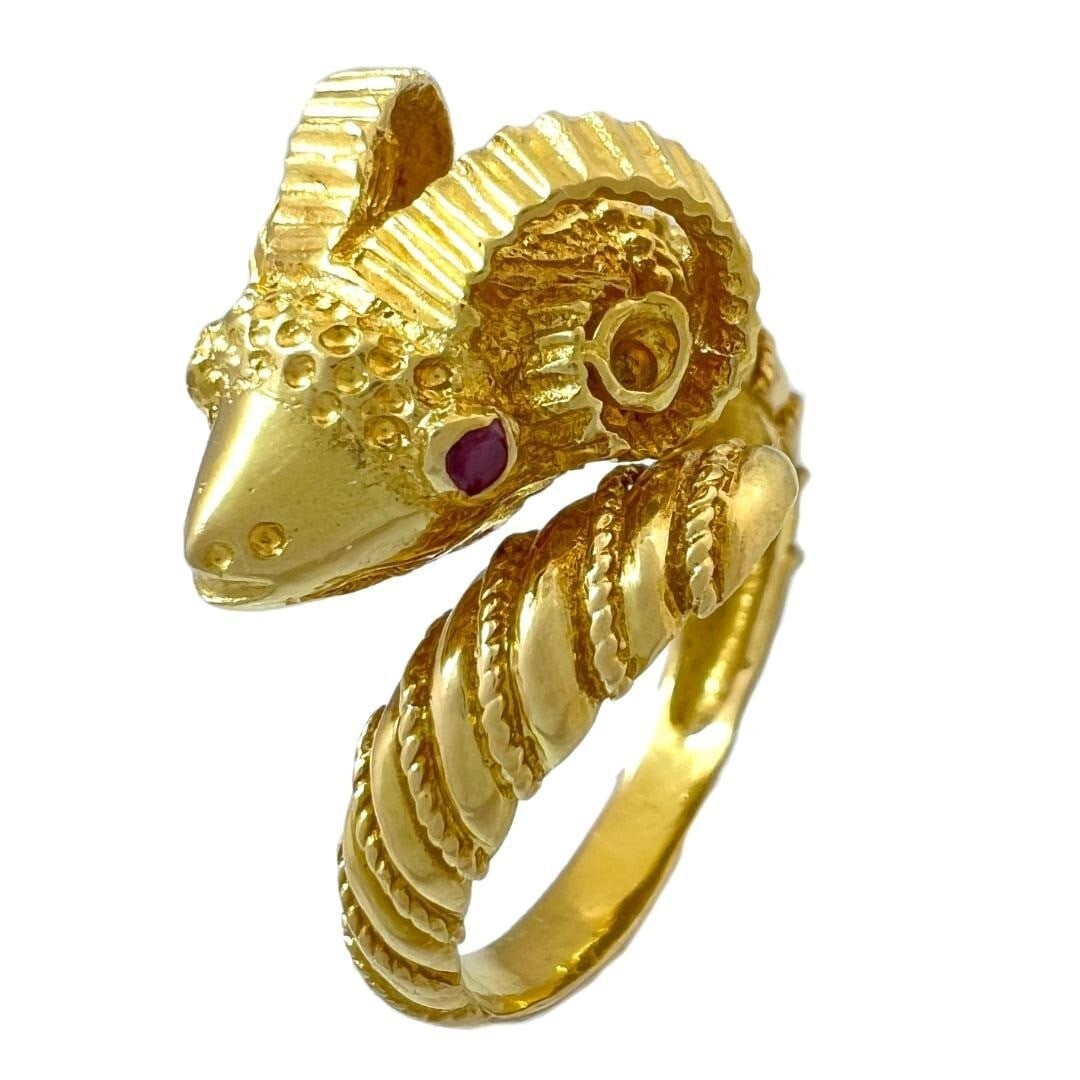 Vintage Ilias Lalaounis Ram Sheep Animal Head Ruby Eyes 18k Yellow Gold Ring: Vintage Ilias Lalaounis Ram Sheep Animal Head Ruby Eyes 18k Yellow Gold Ring Item Specifics: Materials Sourced From: Greece Shape: Sheep / Ram Occasion: Anniversary Birthday Christening Christmas Enga