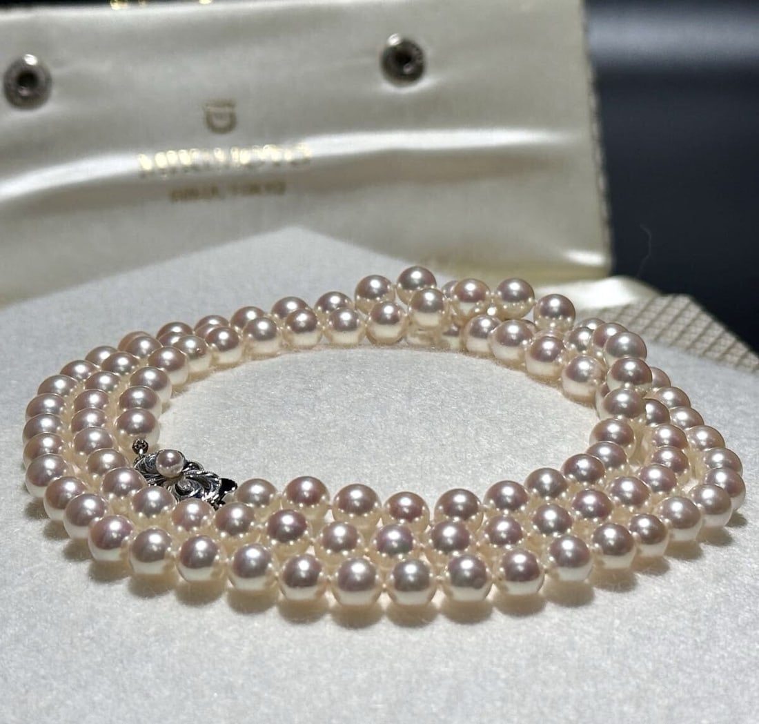 Mikimoto Akoya Pearl 6.49-7mm 14k White Gold Long Beaded Necklace 31.1in 79cm: Mikimoto Akoya Pearl 6.49-7mm 14k White Gold Long Beaded Necklace 31.1in 79cm Item Specifics: Closure: Hook Occasion: Anniversary Birthday Christmas Engagement Graduation Mother"s Day Valentine"s Day 