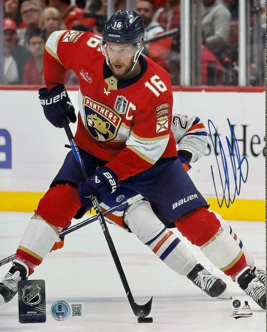 Aleksander Barkov Autographed Panthers 8x10 Photo Beckett Witness: Aleksander Barkov Autographed Panthers 8x10 Photo Beckett Witness Aleksander Barkov's sharpie signature across the front of this 8x10 photo makes it a unique piece for hockey fans and collectors