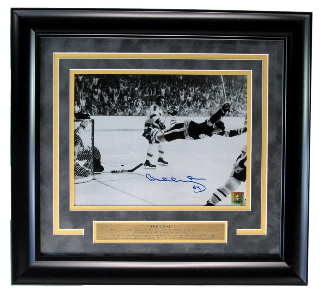 Bobby Orr HOF Boston Bruins Signed/ Autographed 8x10 Photo Framed GNR 209901 (1 of 3)