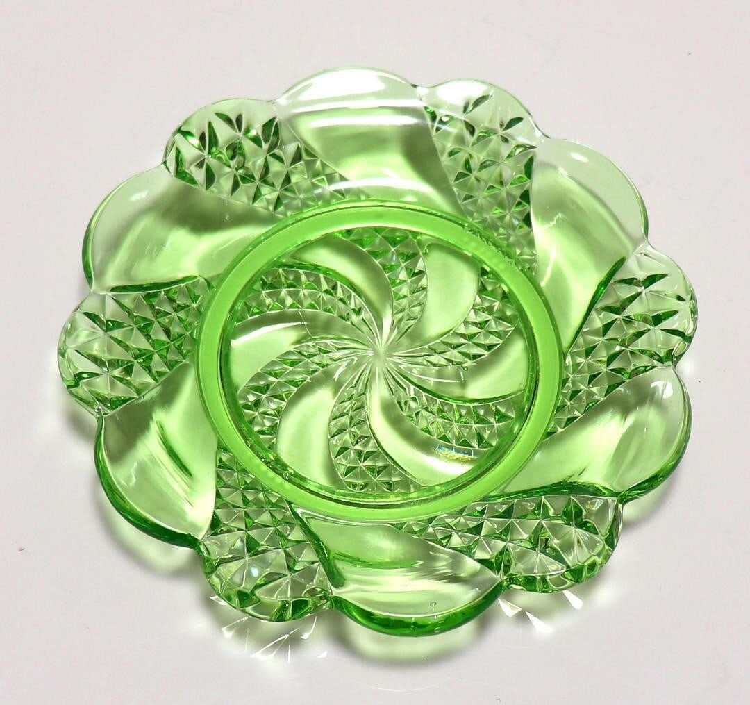 Baccarat Old Uranium Glass Serpontine Flower-Shaped Relief Sign Antique Rare (1 of 10)