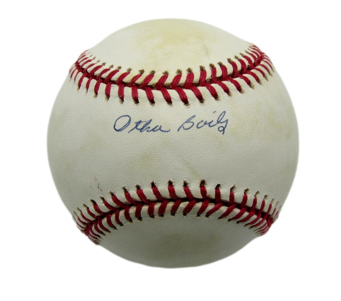 Otha Bailey Signed ONL Baseball Negro League Cleveland Buckeyes PSA/ DNA 177358: Otha Bailey Signed ONL Baseball Negro League Cleveland Buckeyes PSA/ DNA 177358 Item Specifics: Sport: Baseball Product: Ball Original/Reprint: Original Autograph Authentication: PSA/DNA Team: Clevela